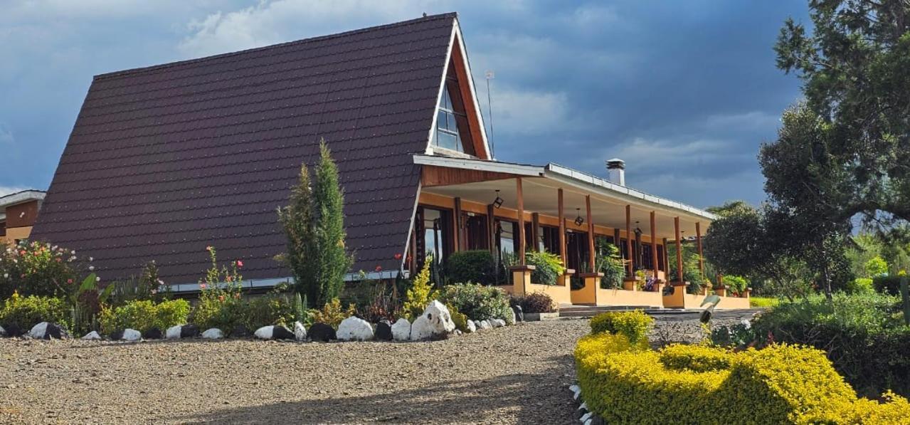 Juniper Park Resort Nyahururu Екстер'єр фото