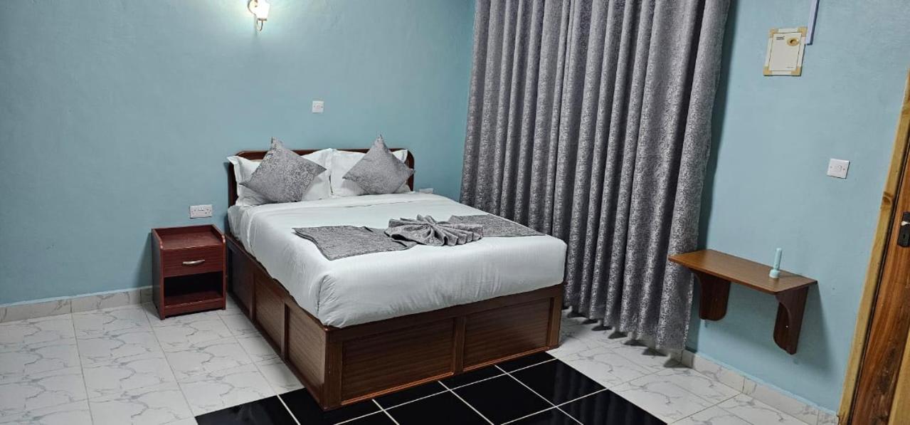 Juniper Park Resort Nyahururu Екстер'єр фото